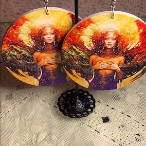 RIHANNA - Queen 👑 Wooden Earrings
